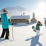 Mgm & Residences - Le Roc Des Tours アパートホテル ル・グラン・ボルナン